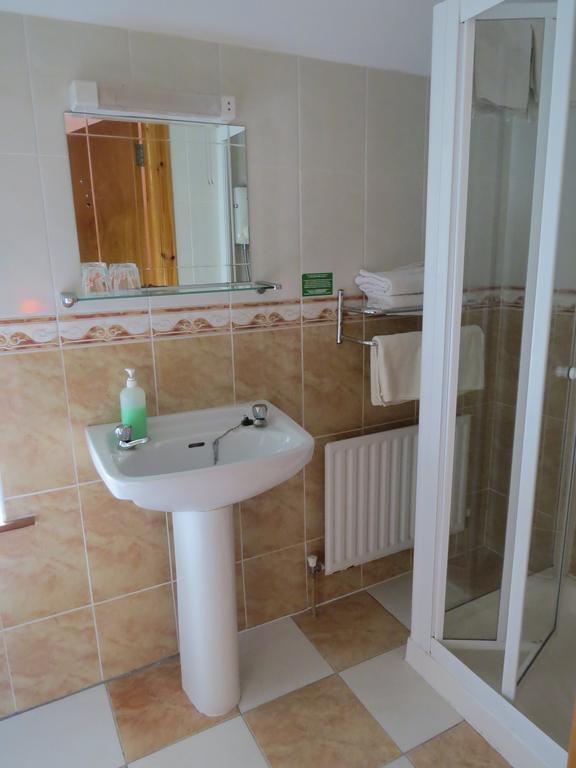 Grey Gables B&B Эннис Экстерьер фото