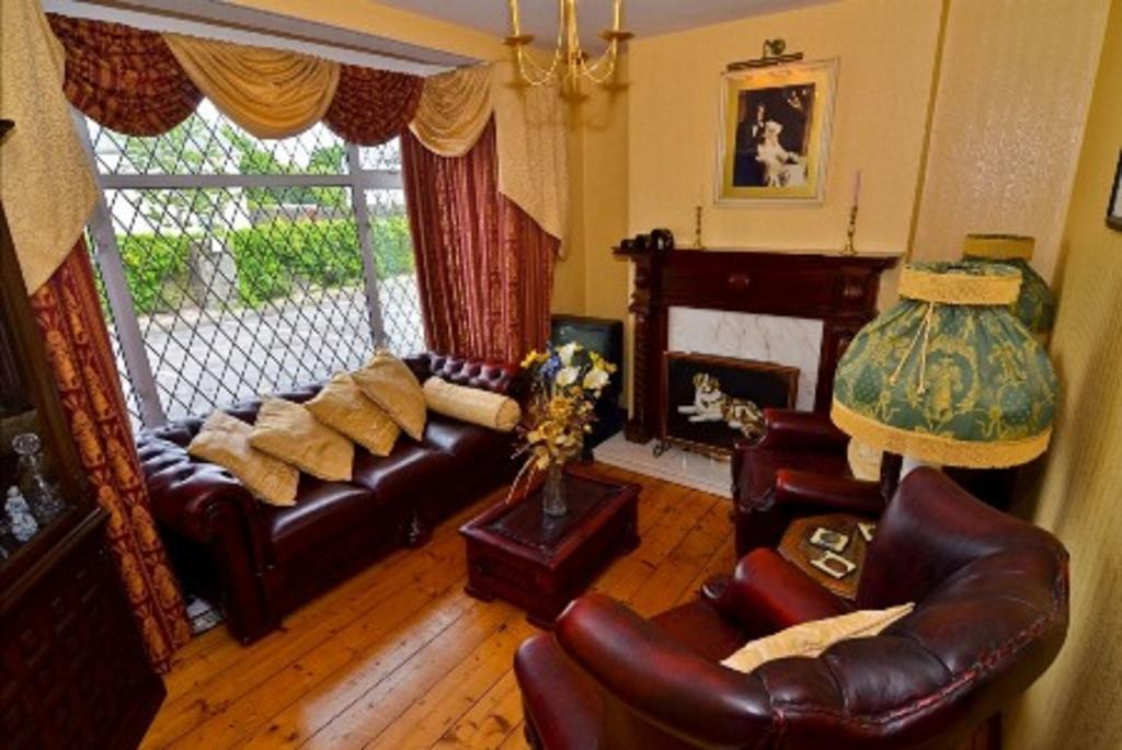 Grey Gables B&B Эннис Экстерьер фото