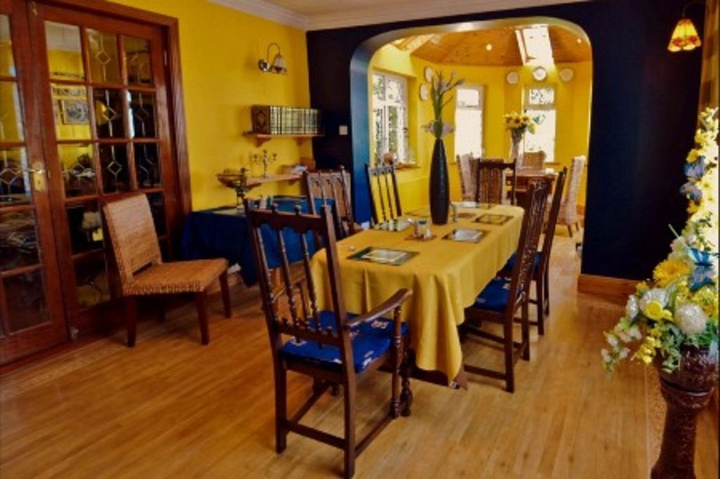 Grey Gables B&B Эннис Экстерьер фото